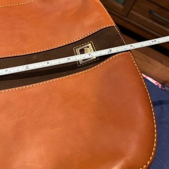 Dooney & Bourke Mia Hobo with dust bag - Picture 9 of 9